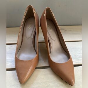 ALDO Tan Leather Heels Size 6